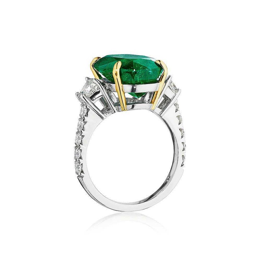 Diamonds Direct Rings | Oval Emerald With Trapezoid And Round Diamond Ring